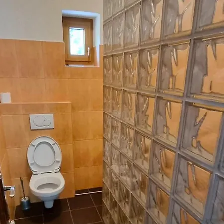 Vendégház A Restaurant Jaro *