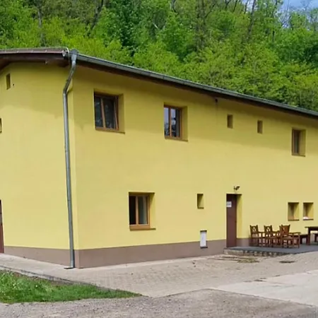 ゲストハウス A Restaurant Jaro Kamenny Privoz